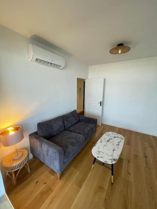 Penthouse / 2 Bedrooms In City Center Of Angers Exterior foto